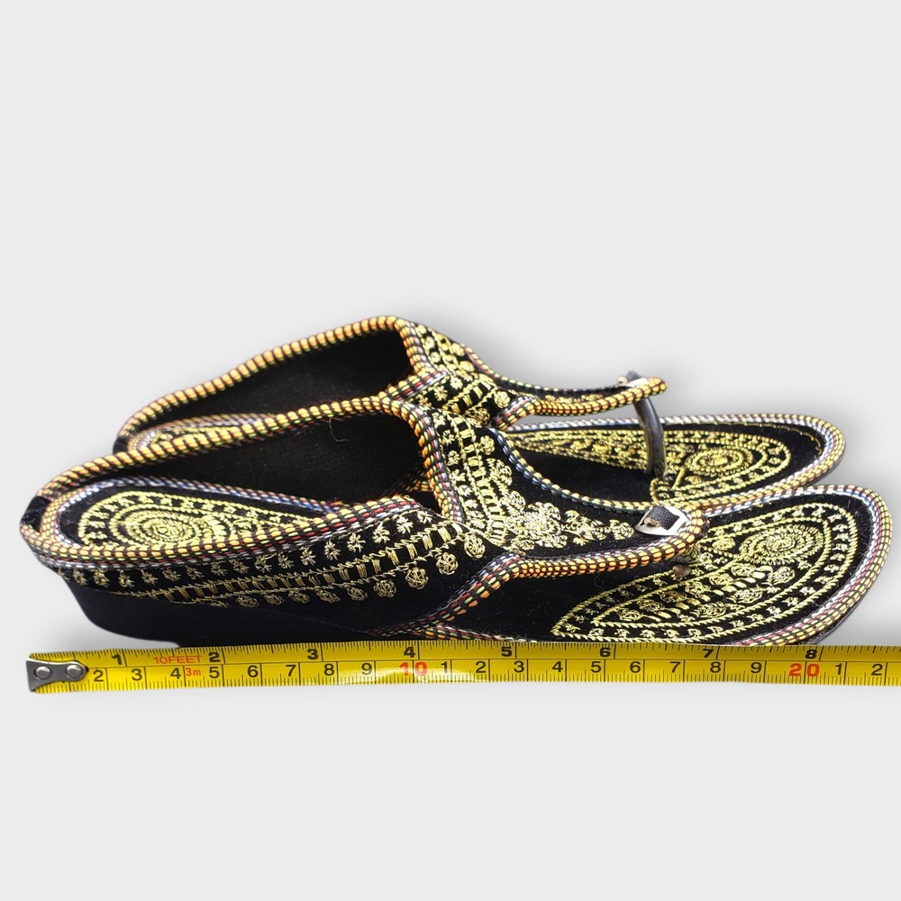 Italian Black Gold Embroidered Wedge Thong Sandals Womens Size 7-7.5 Ethnic - Picture 9 of 12